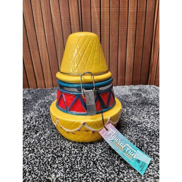 Sombrero: Ceramic Hinged Jar - Picture 1 of 8